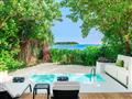 Beach Villa with Pool - exteriér