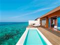 Overwater Villa with Pool  - terasa s bazénom