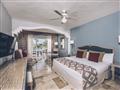 Izba Junior Suite Ocean Front Beach Access