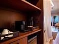 Superior Jr Suite