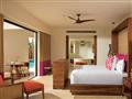 Romance Master Suite Swim Out