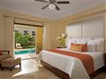 Preferred Club Deluxe Garden Swim Out