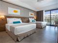 Izba Luxury Tropical Garden View