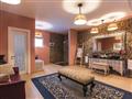 Jacuzzi Suite