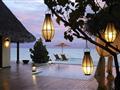 Deluxe Beach Villa with Pool