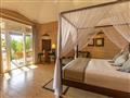 Jacuzzi Beach Villa