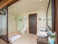 Jacuzzi Beach Villa