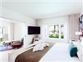 Beachfront Swim Up Suite