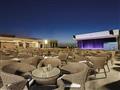 Plaza bar