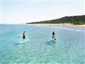 paddleboarding v priezračnom mori
