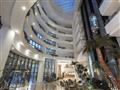 priestranné hotelové lobby