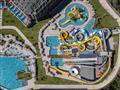 aquapark s vodnými šmykľavkami a atrakciami