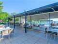 Hotel Centinera - plážový bar -autobusový zájazd  - Chorvátsko, Istria, Pula