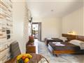 Marias ´s  - hotel - letecký zájazd  - Korfu, Sidari
