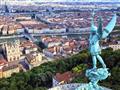Pohled na město z katedrály Notre-Dame de Fourviere