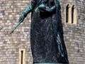 , autobusový poznávací zájazd, Londýn, socha kráľovnej Viktórie