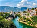 , autobusový poznávací zájazd, Balkán, Bosna a Hercegovina, Mostar, starý most a panoráma mesta