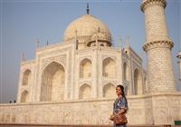 Taj Mahal, India - zlatý trojuholník s deťmi