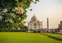 Taj Mahal, India - zlatý trojuholník