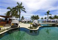 Austrália a relax na exotickej pláži na Fiji