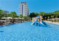 Henry Resort & Spa
